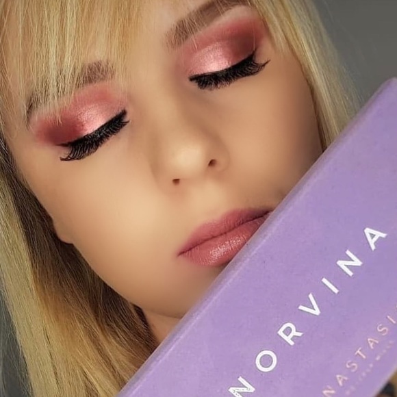 NIB🔥 ABH - Norvina Palette - Picture 15 of 15